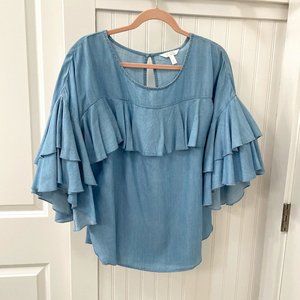 Lauren Conrad Blue Chambray Tiered, ruffled top. sz L
